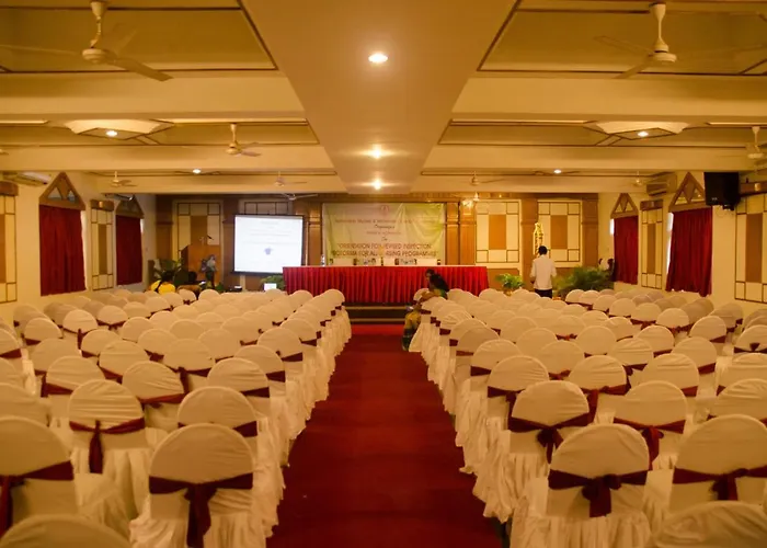Hotel Singaar International